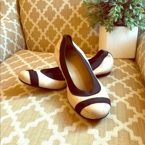 Beige Stuart weitzman flats